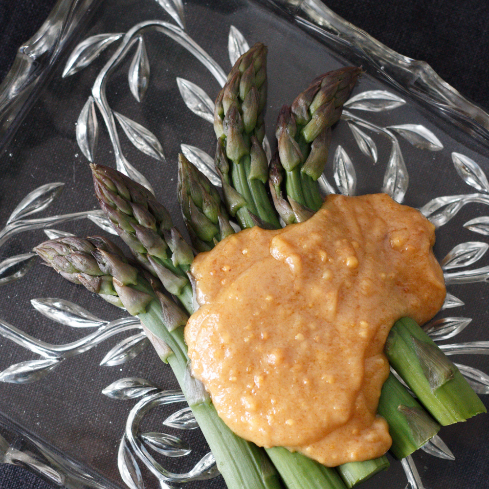 Steamed Asparagus & Serving Sauces